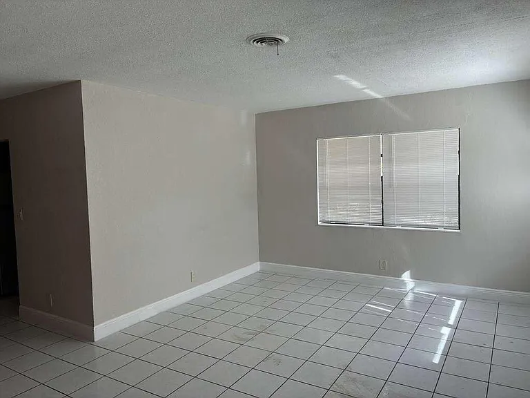 1329 NW 8th Ave #A — Photo 4