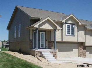 19726 Marinda St, Omaha, NE 68130