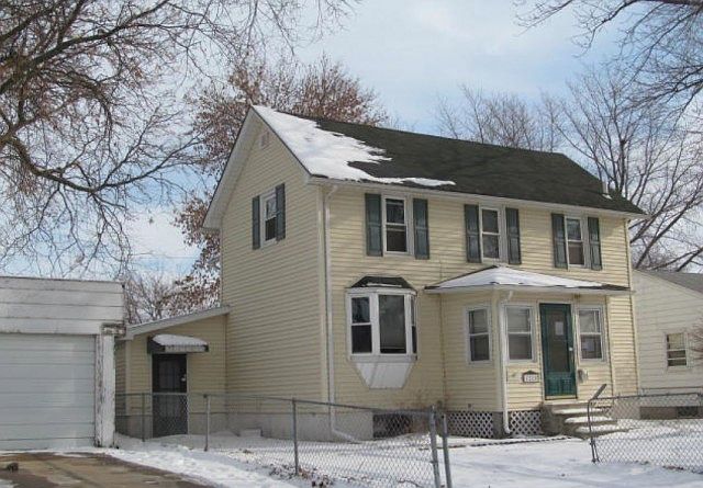 2nd image of 1215 S 25th St