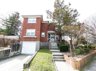 21702 Luke Pl, Oakland Gardens, NY 11364