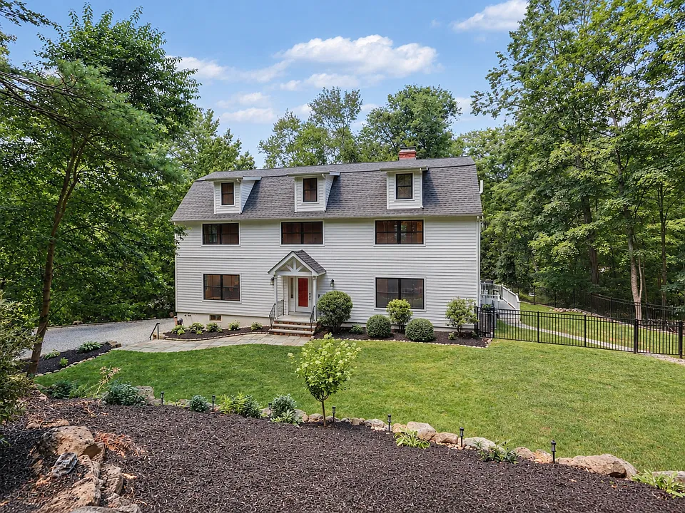 143A Old Hyde Rd