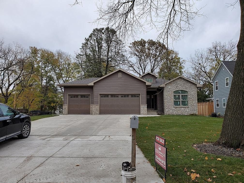 329 Sheridan Rd, Waterloo, IA 50701 Zillow