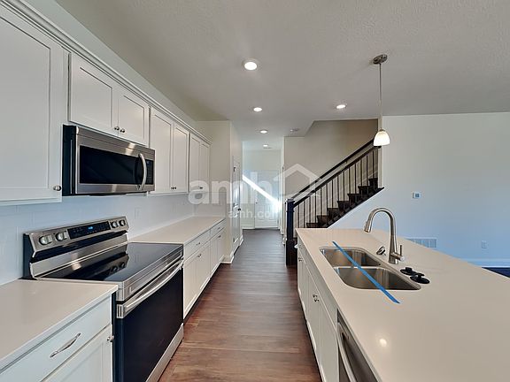 3rd image of 12558 Dardevle Ct