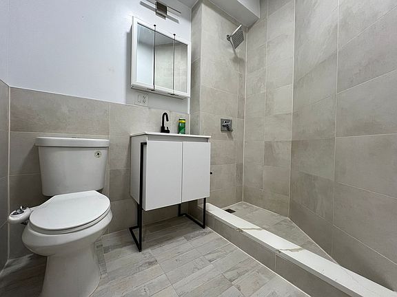 5th image of 8438 Lefferts Blvd APT 2