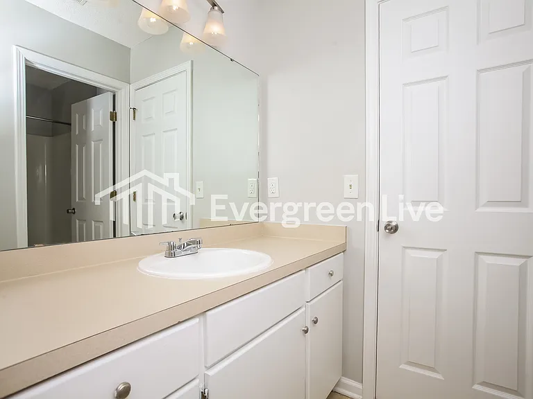 6 Danrock Ct — Photo 12