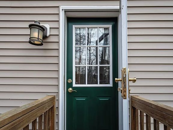 5th image of 187 Grouse Dr