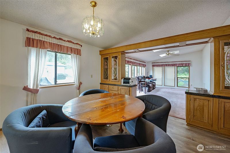 5th image of 574 NW Silver Glen Lane #41