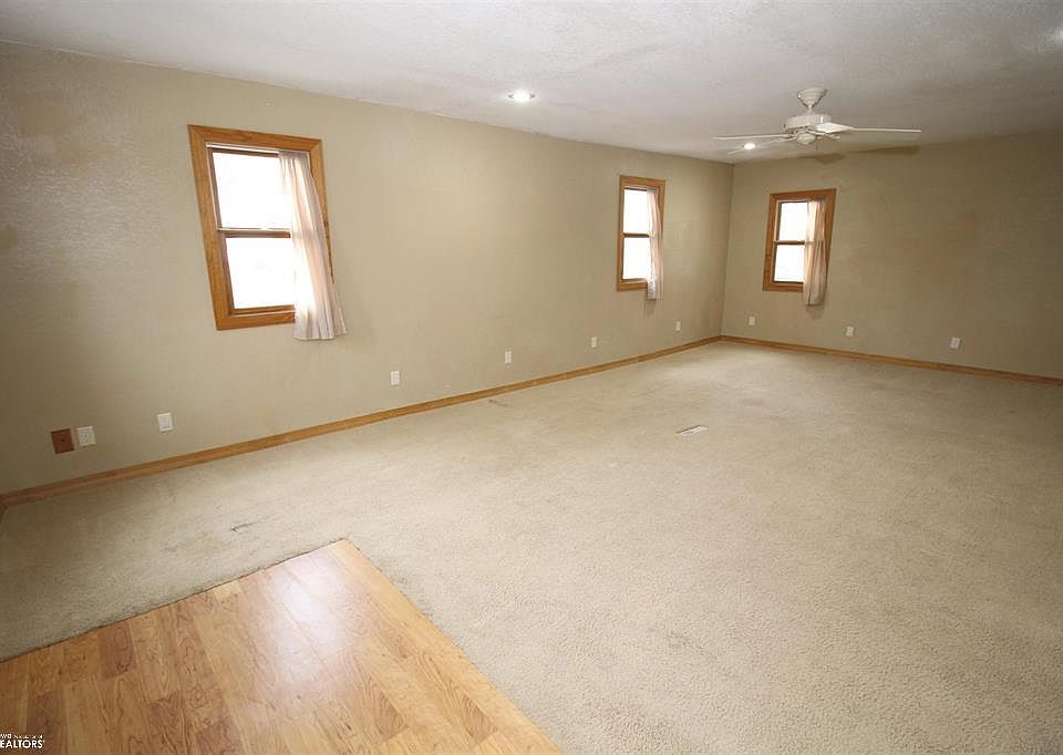 27 2nd St SE, Nora Springs, IA 50458 Zillow