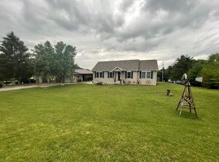 991 Shepherd Rd, Frankfort, OH 45628