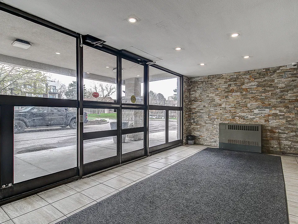 44 Valley Woods Rd