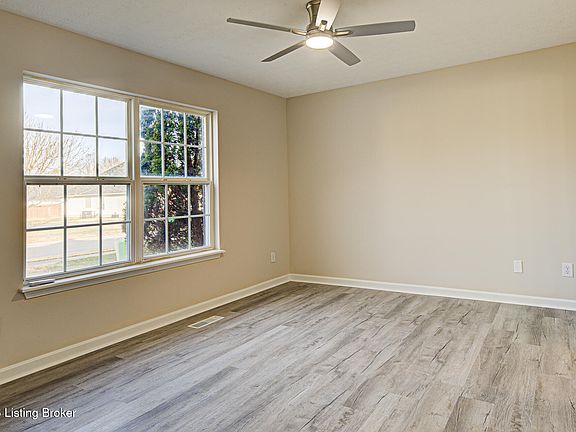4th image of 10503 Waycross Ave
