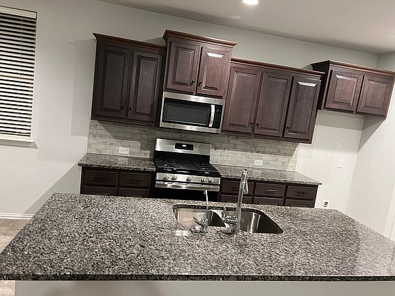 3rd image of 1318 Madrone Ave