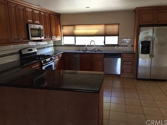 3rd image of 476 Palos Verdes Blvd