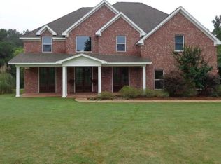 10 Spring Hollow Dr, Crystal Springs, MS 39059