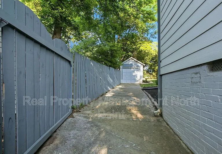 1189 Atlantic Dr NW — Photo 39