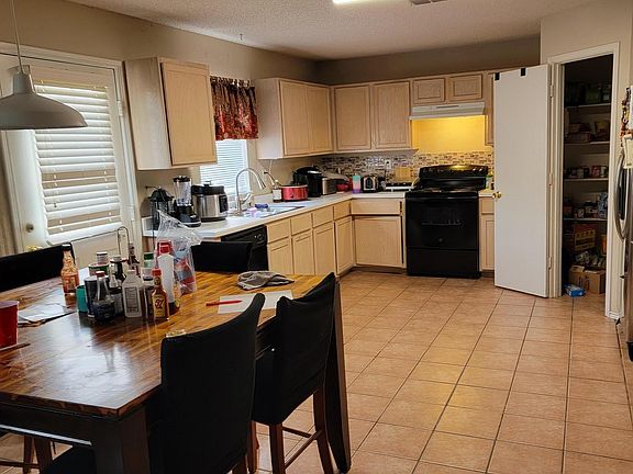 5th image of 2321 Chestnut Dr