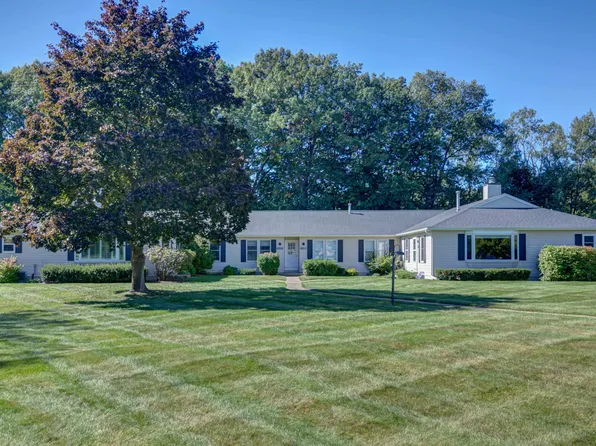 7177 Cherrywood Ct, Traverse City, MI 49686