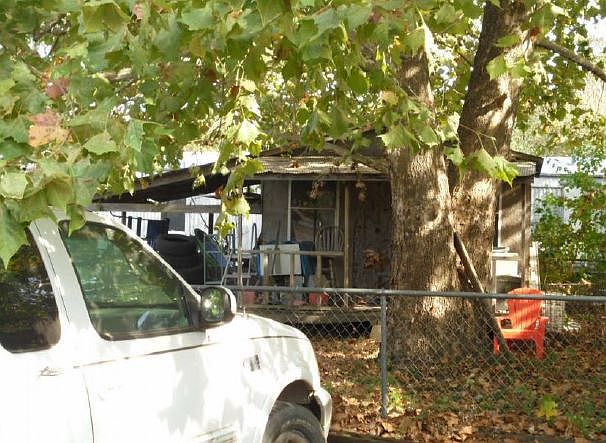 2nd image of 306 Dewey