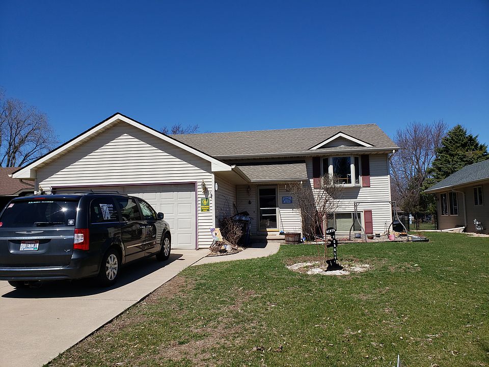 Large yard. Back is fenced.