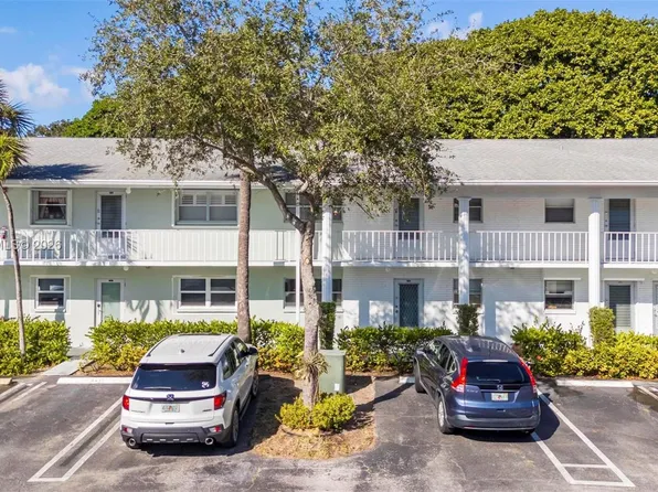2300 SW 22nd Ave APT 109, Delray Beach, FL 33445