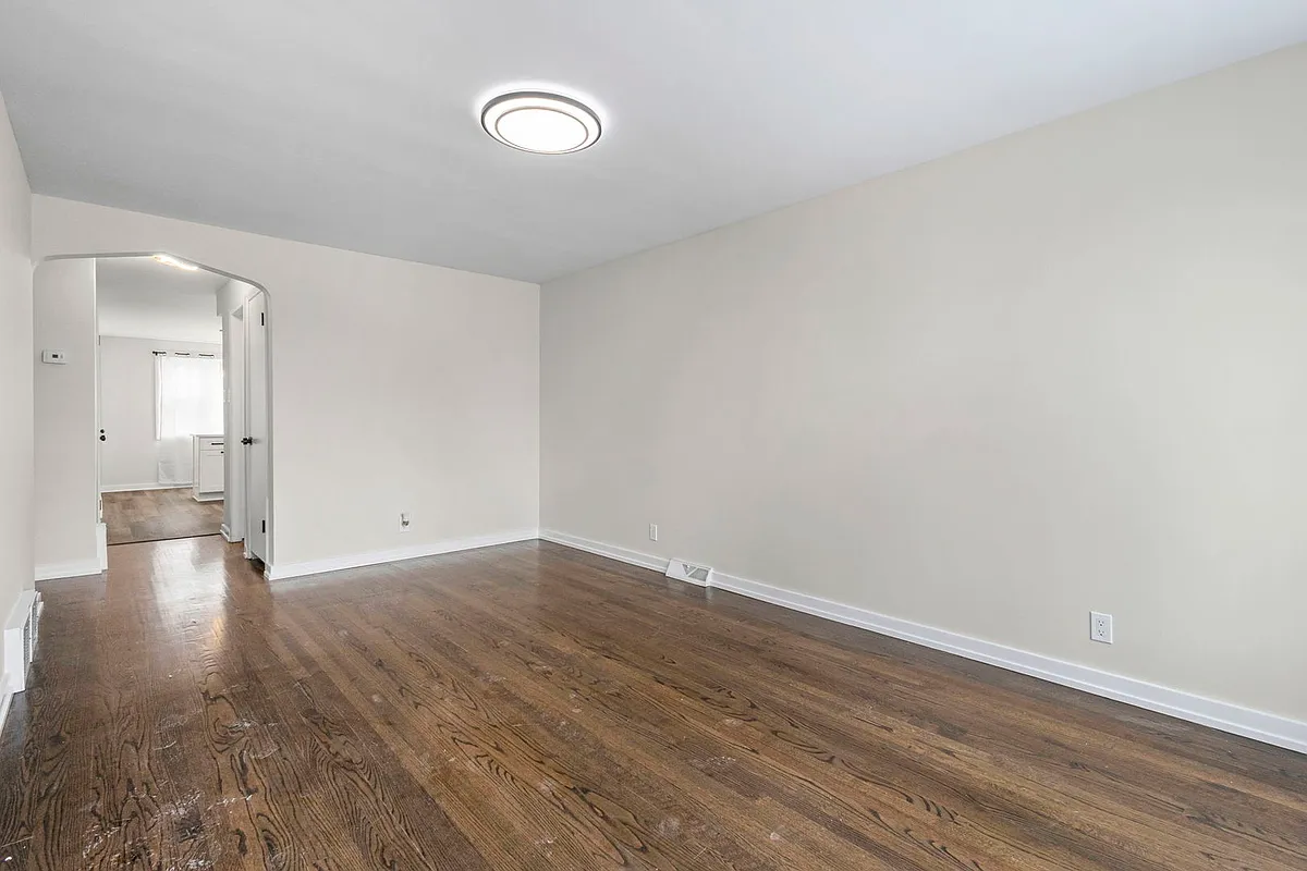 Building Photo - 1723 W 75th Pl