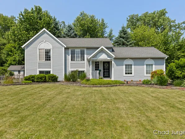 647 Maynard Ave NW, Grand Rapids, MI 49504