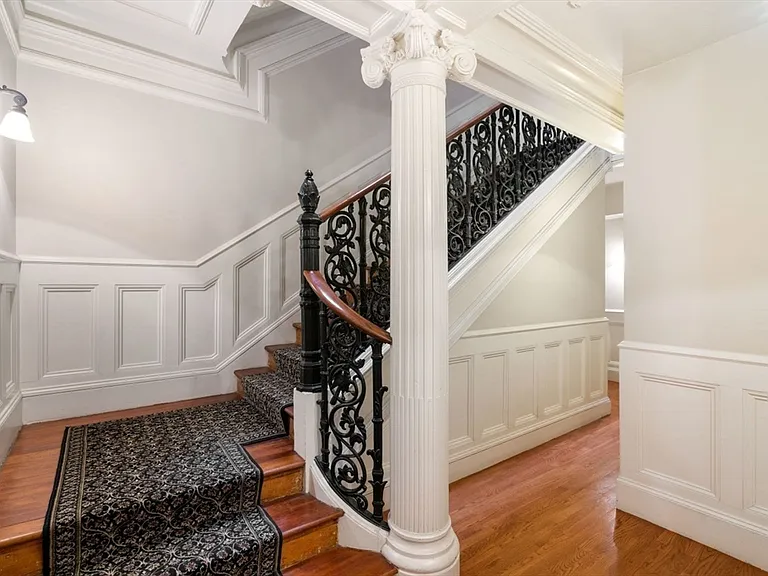 322 Beacon St #3 — Photo 17