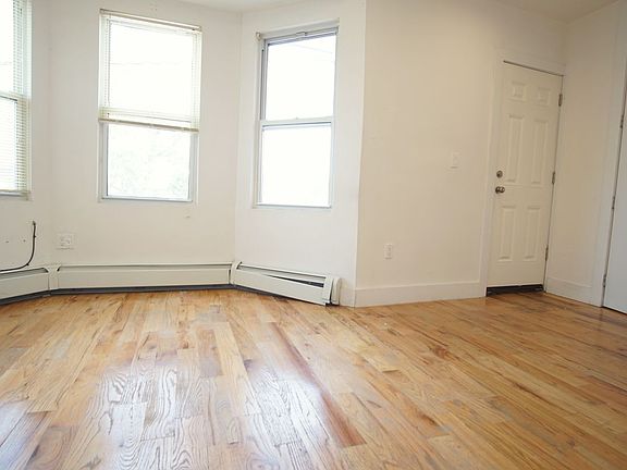 3rd image of 60-90 Flushing Ave #1A