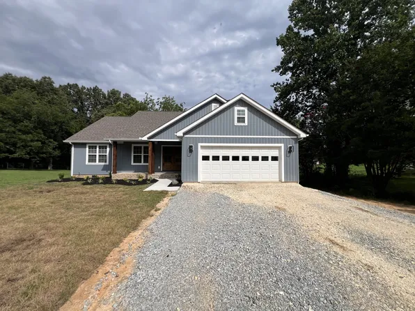 913 Memorial Dr, Paris, TN 38242
