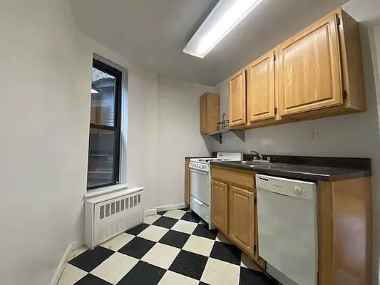 Rented by Corcoran | media 8