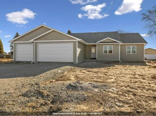 N3938 Deere Dr, Kaukauna, WI 54130