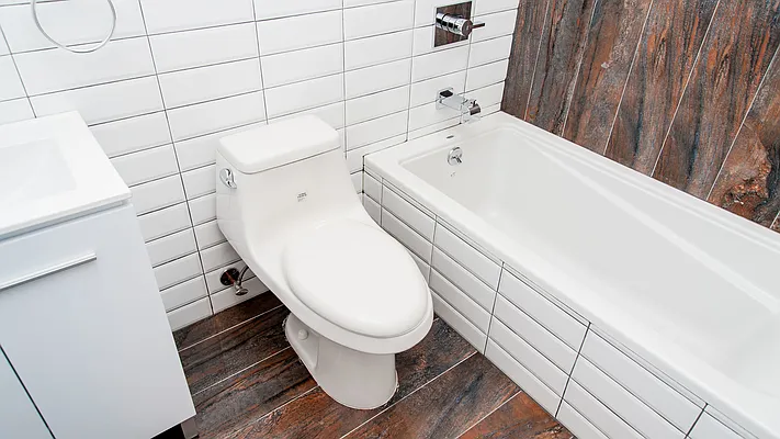 Rented by Nooklyn NYC LLC | media 43