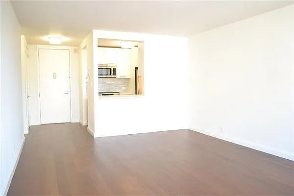 Rented by RELO REDAC INC. | media 11