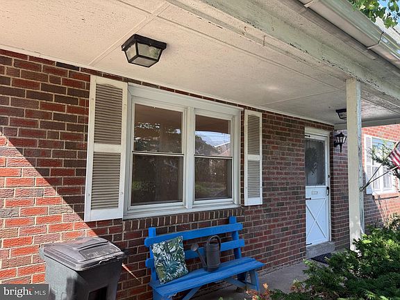 3rd image of 2210 Fuller St