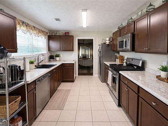 2nd image of 3957 Wintersweet Dr