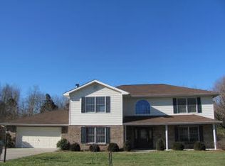 206 Greg Ln, Carbondale, IL 62901