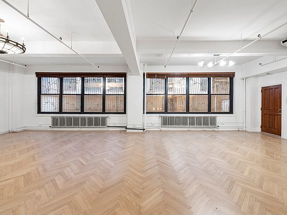 5th image of 335 W 38th St #2FL