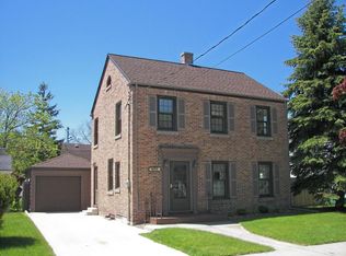 605 Cleveland Ave, Manitowoc, WI 54220