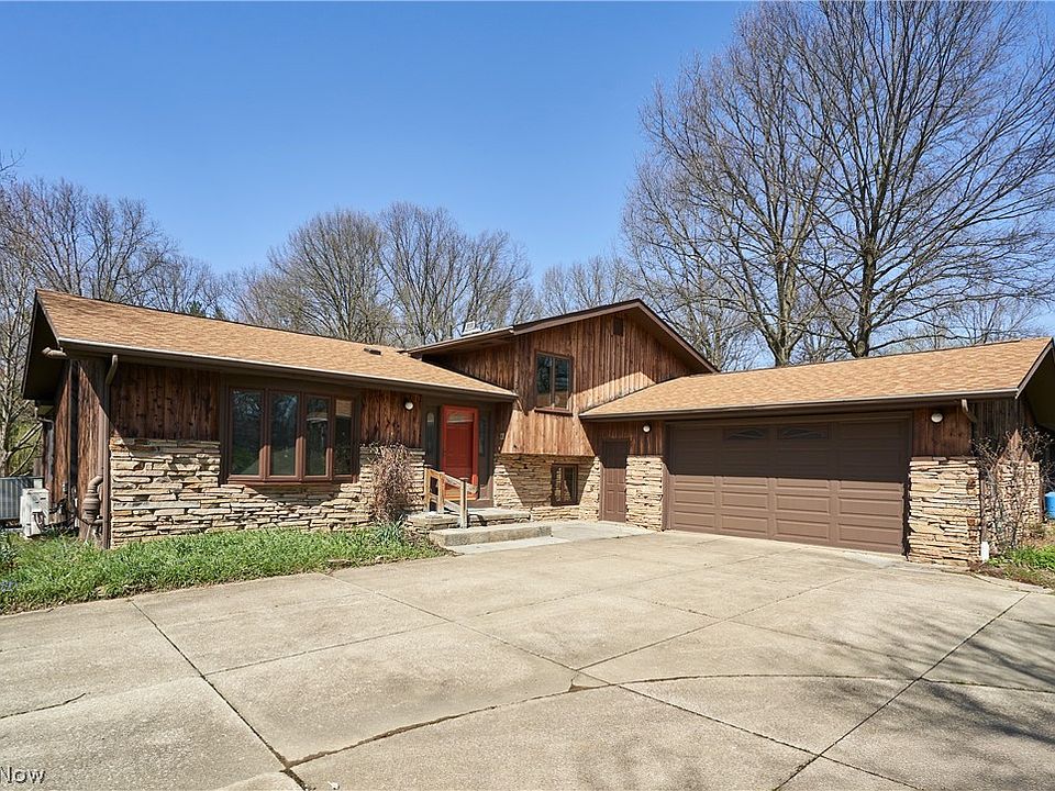 1st image of 3574 Antoinette Dr