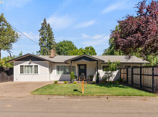 548 Hall St, Woodburn, OR 97071