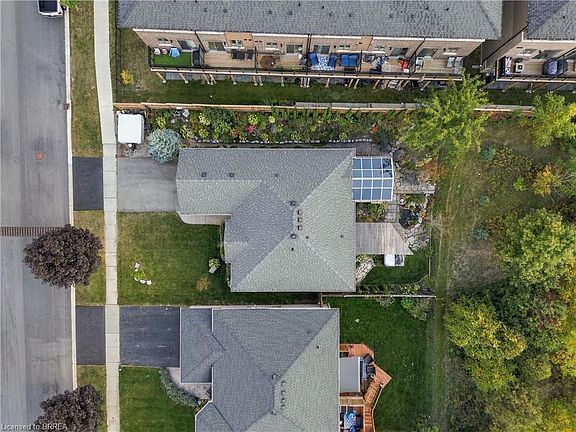 4th image of 102 Court Dr
