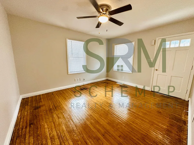 1147 Lincoln Ave — Photo 3