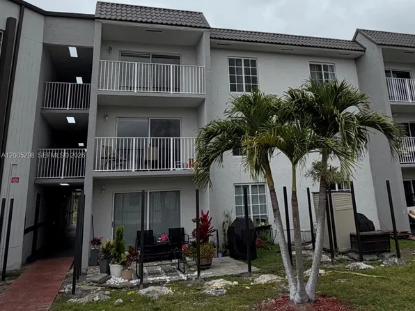 4920 NW 79th Ave APT 313, Doral, FL 33166