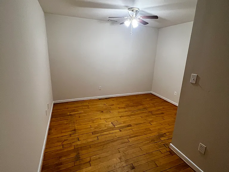 803 W Broad St #1 — Photo 24