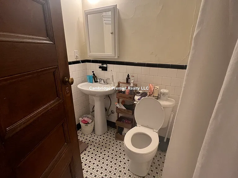 2 Ware St #209 — Photo 8
