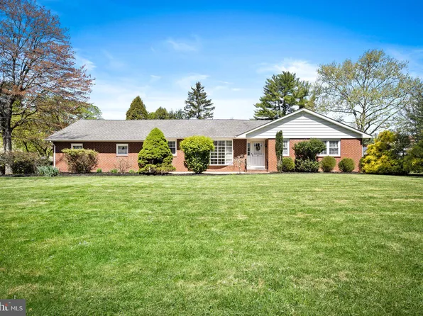 38 Mountain View Rd, Ewing, NJ 08628