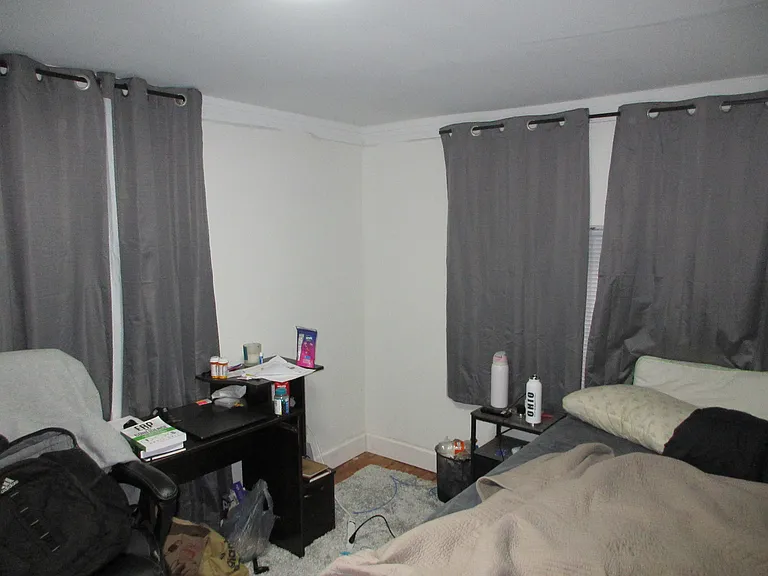 107 W State St — Photo 12