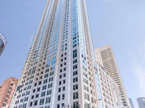 33 W Ontario St APT 47e, Chicago, IL 60654
