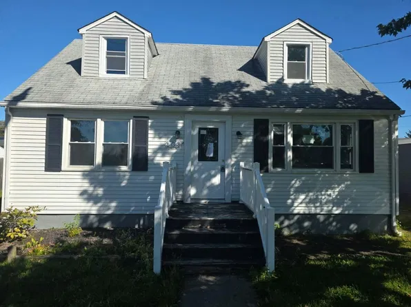 303 McNeal St, Burlington, NJ 08016