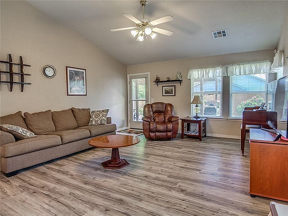 5th image of 2021 Conway Dr